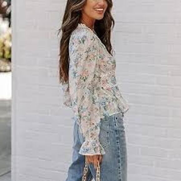 BY THE RIVER Floral Printed Bell Sleeve Top PRAIRIE FEMININE SOFT GIRL COTTAGE M - Picture 5 of 7